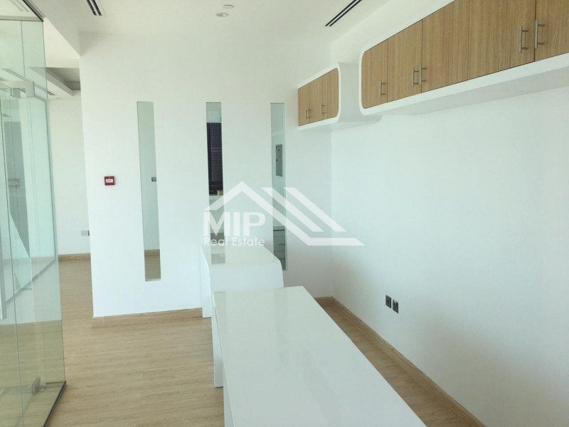 EXCLUSIVE! Fitted Office with Canal View |Business Bay