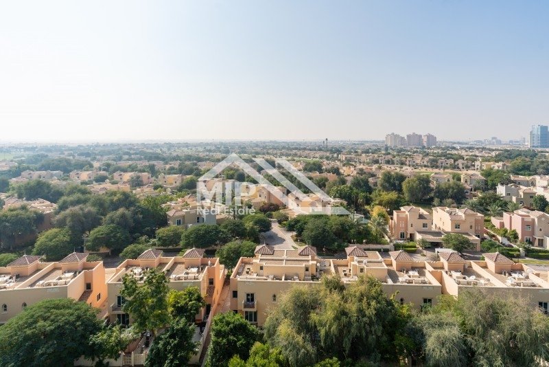 Chiller Free! Fully Furnished Golf Course View+Maid