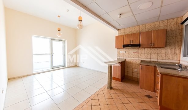 Axis Residence 5