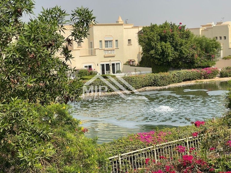 Full Lake View +Study|Beautiful Garden