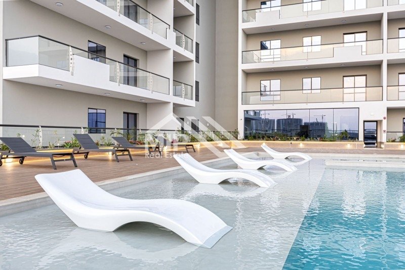 Pool Facing| Brand New  Building | Closed Kitchen